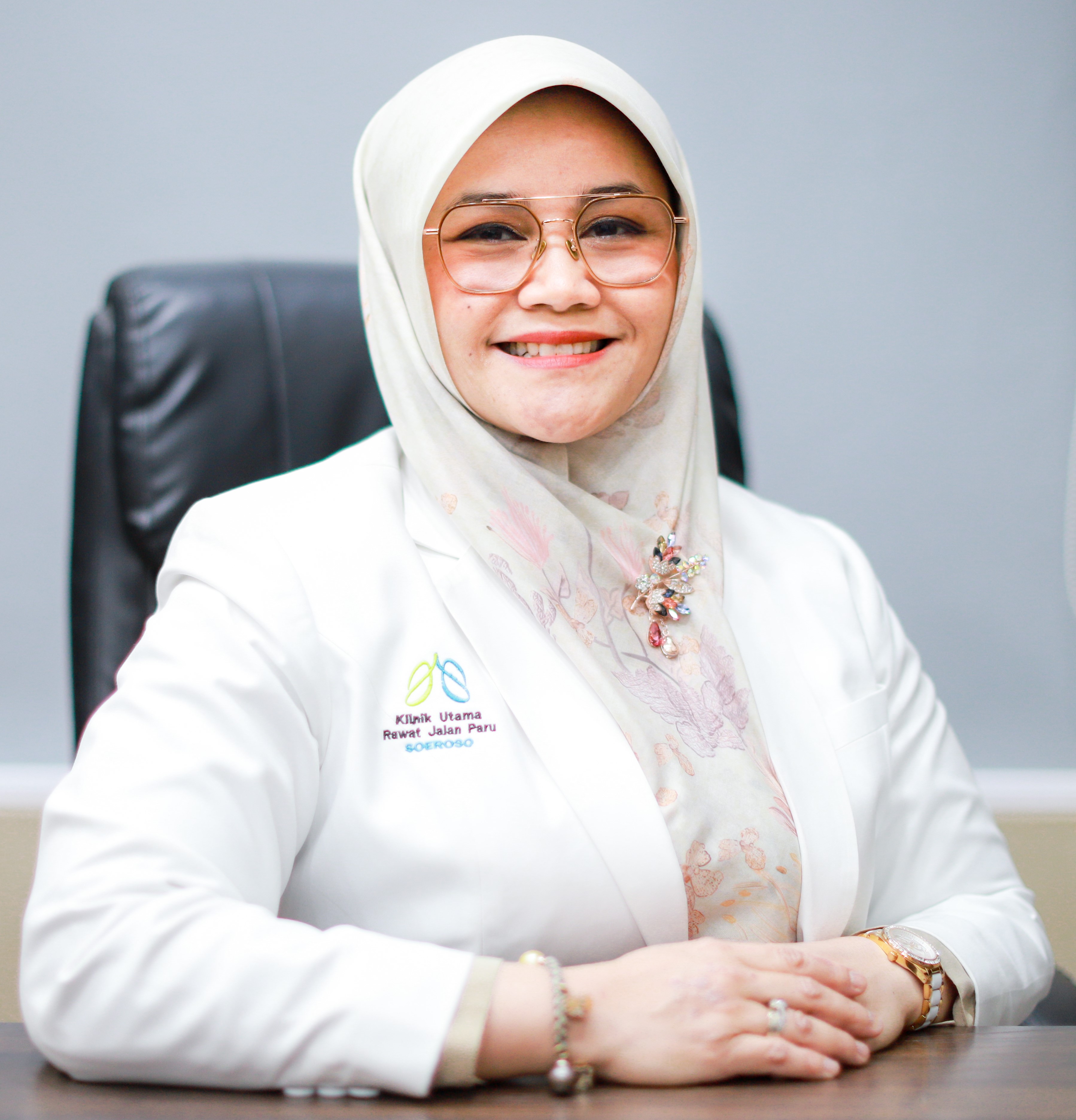 Noni Novisari SoerosoProf. Dr